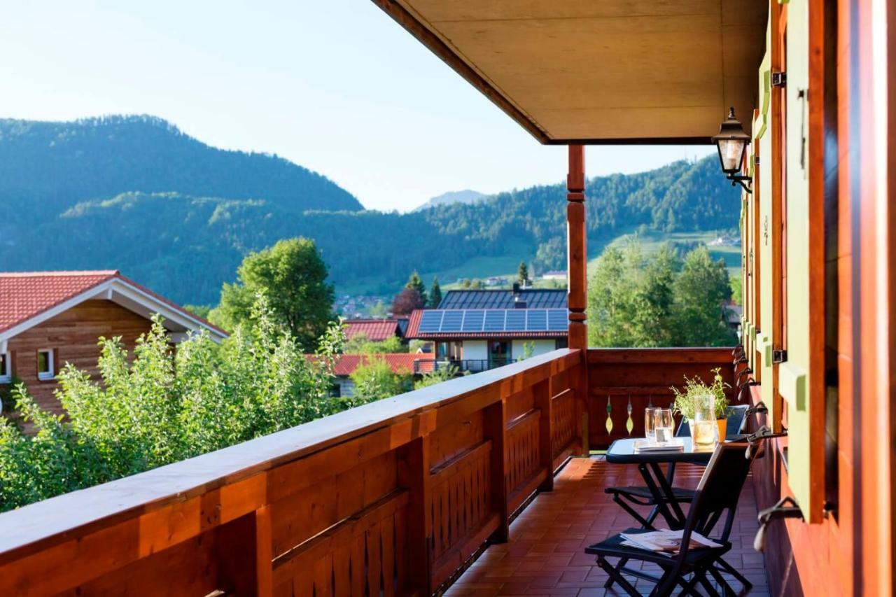 Komfort Ferienwohnungen Reit Im Winkl - Haus Davis الغرفة الصورة
